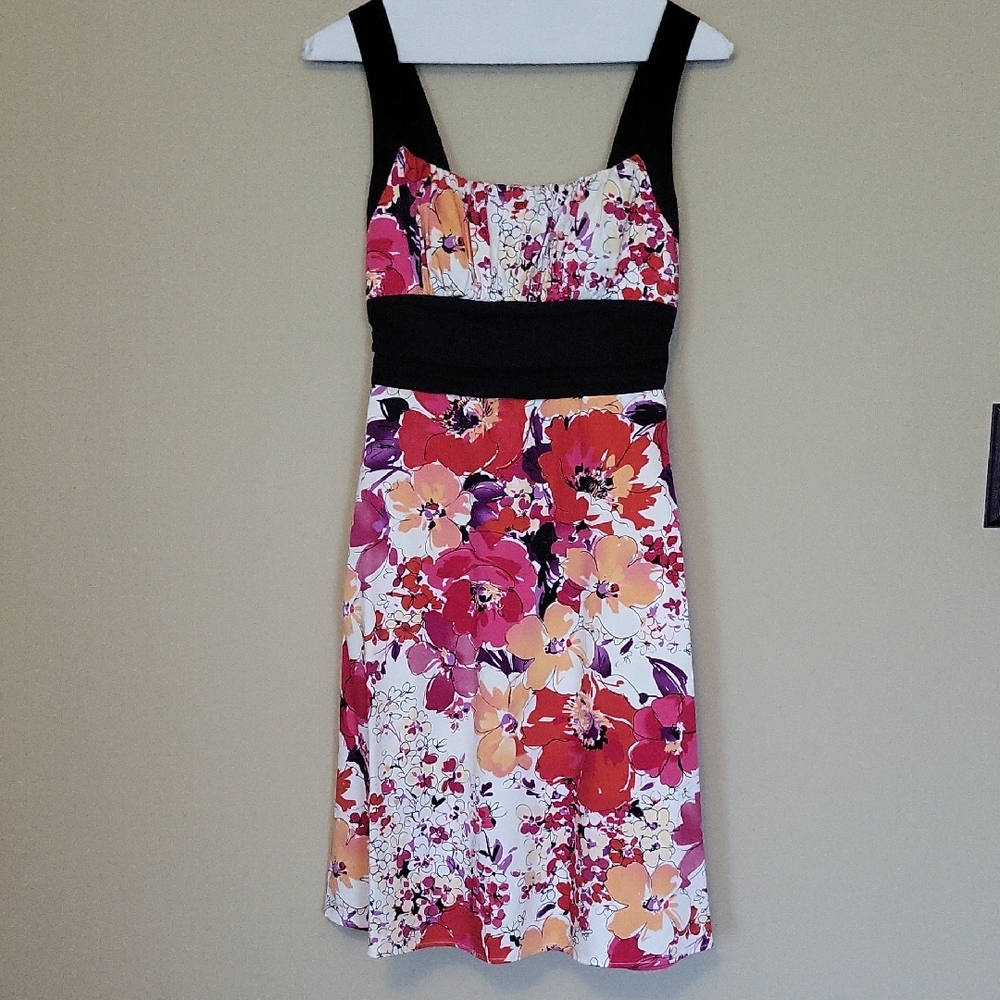 B. Smart Floral Midi Dress - Pink, Red, Black